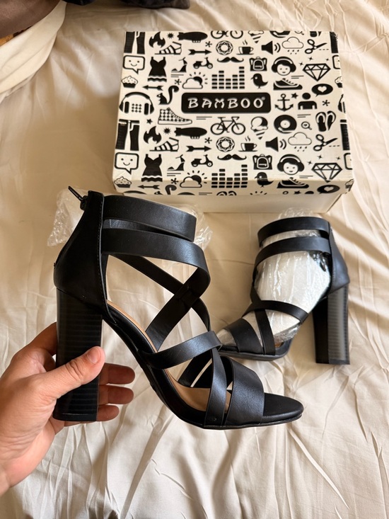 BAMBOO Shoes - BAMBOO Black Strappy Block Heel Sandals
